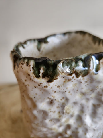 VASE IV (EGG)