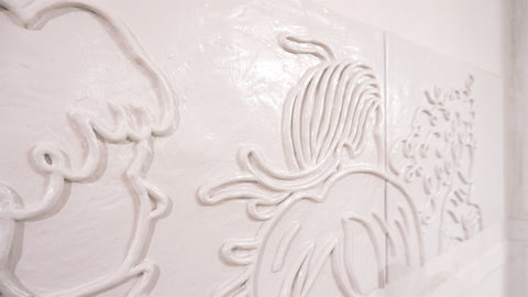 Anda lá para diante que eu atrás de ti não vou. Não me pede o coração amar a quem me deixou.