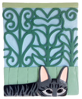 Lá está o gato, à janela do teu quarto