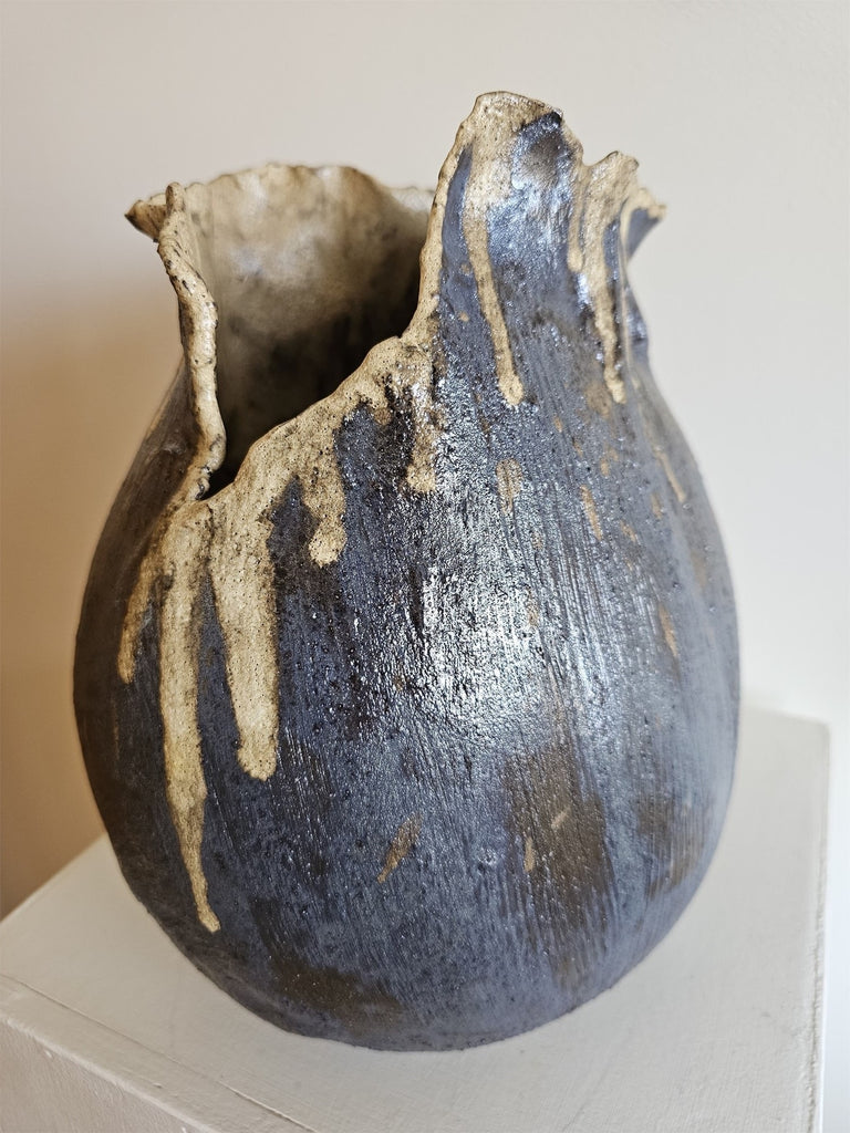 Vase IV (Lava)